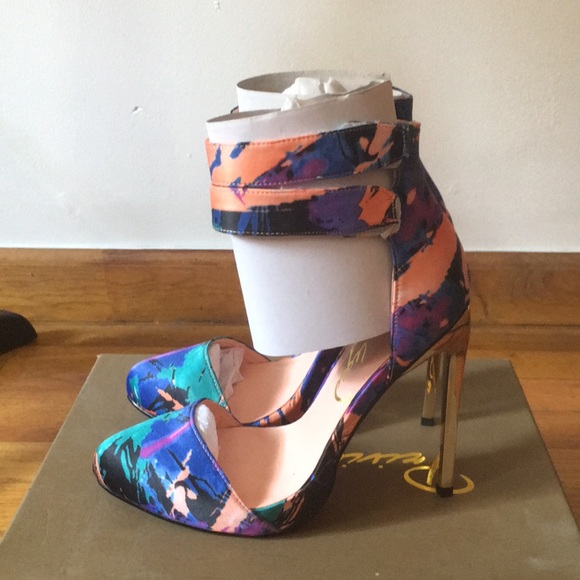 Privileged heels - Picture 4 of 5